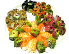 Set Kuzuri 
(salmon, eby shrimp, tuna, cucumber, avocado, philadelphia)